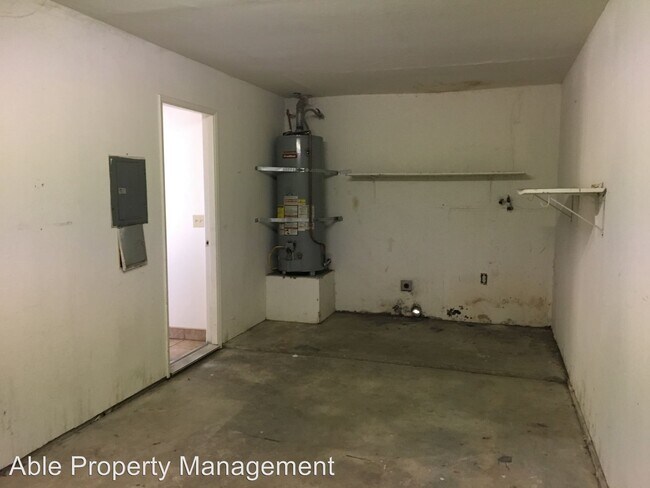 Building Photo - 4003 Hillburn Rd