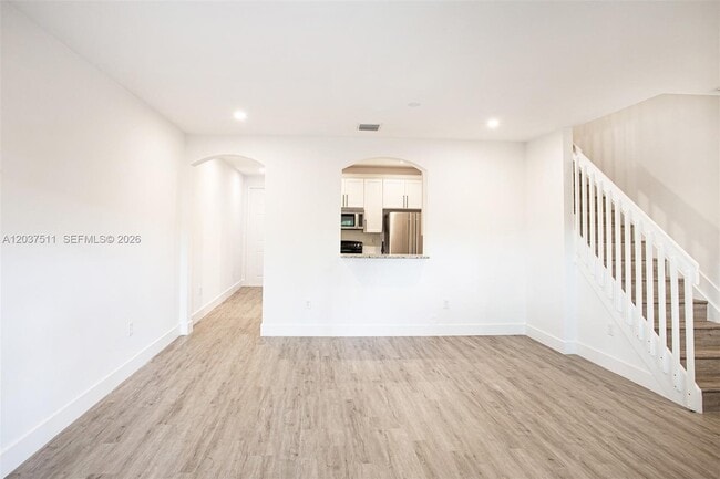 Foto del edificio - 4234 NE 9th St