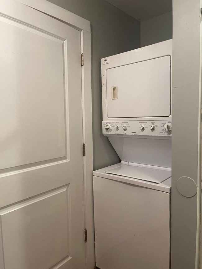 Building Photo - 524-B Second Street-