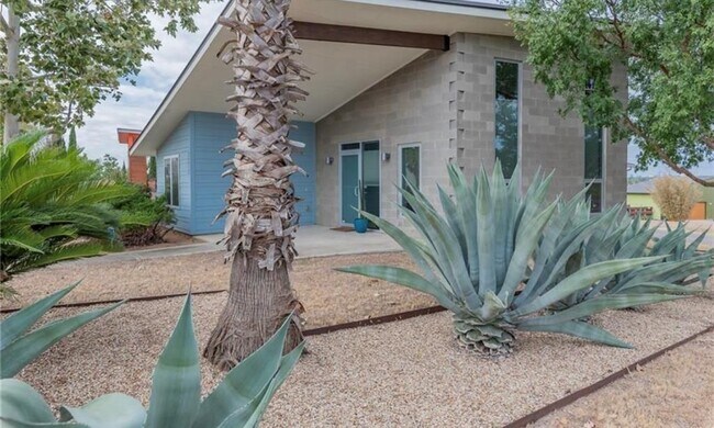 Foto del edificio - 7313 Ava Ln