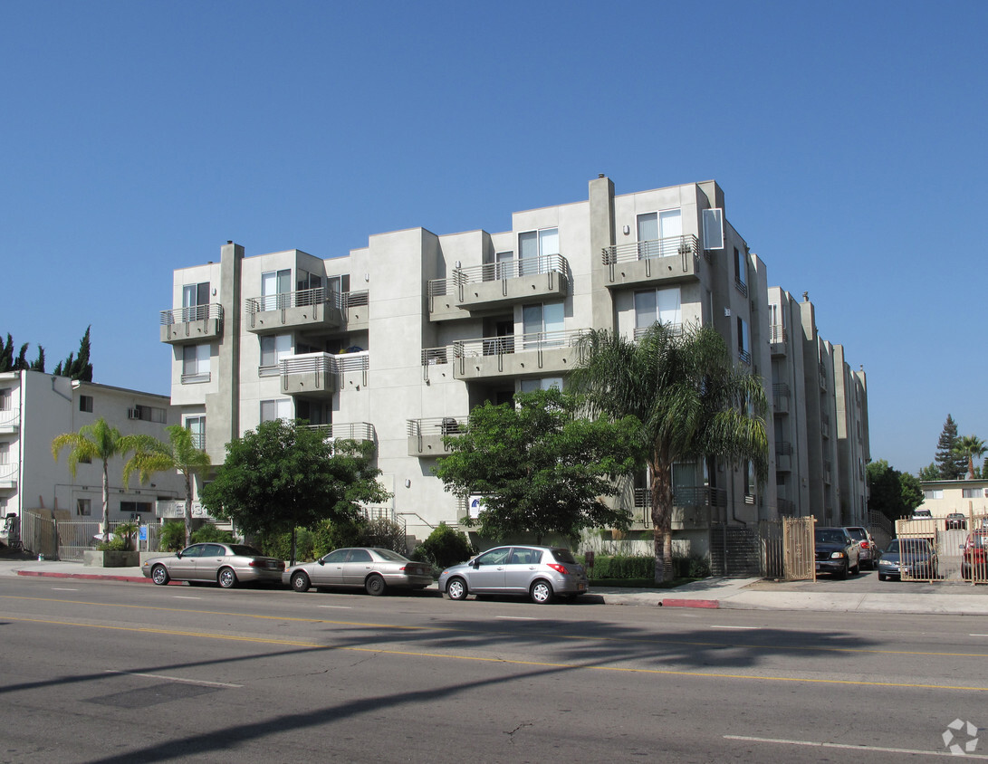Foto del edificio - White Oak Regency