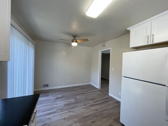 Foto del edificio - Beswick 5755-57