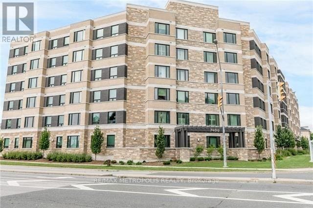 Photo du bâtiment - 7400-7400 Markham Rd