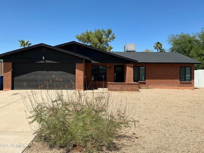Building Photo - 5038 E Winchcomb Dr