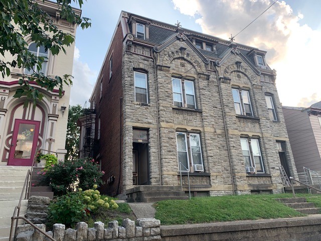 Primary Photo - 824 Washington Ave