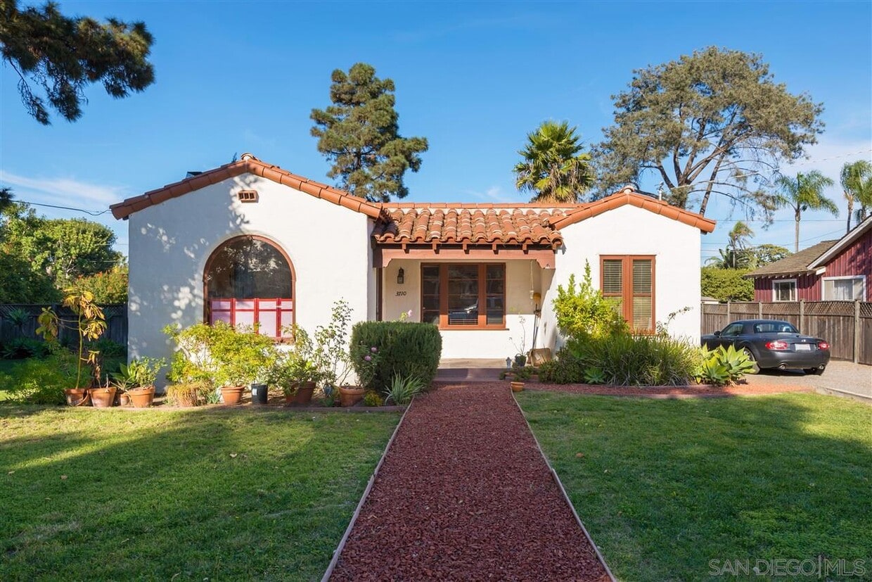 Foto principal - 3710 Pio Pico St