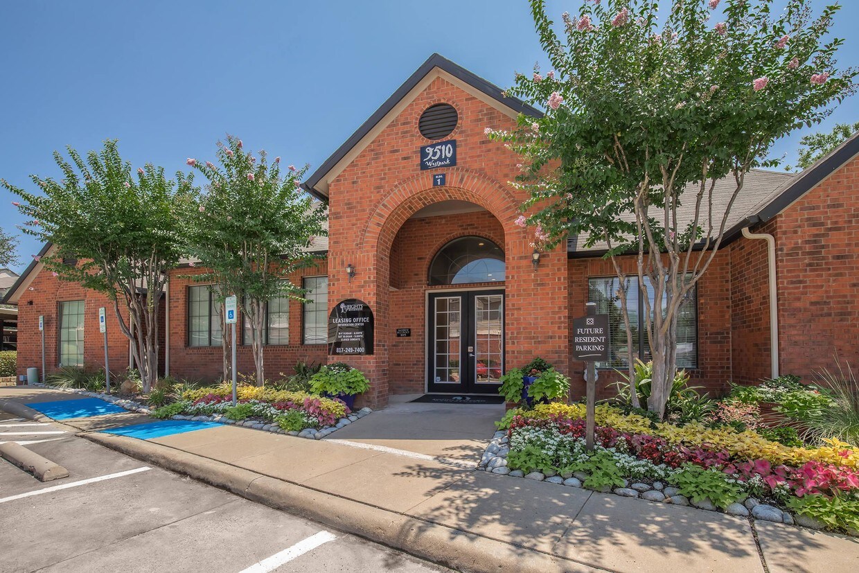 Heights of Benbrook Apartments Benbrook, TX