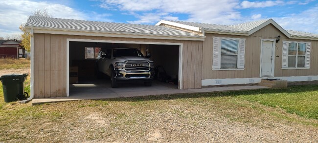 Foto del edificio - 4115 Quarterhorse Dr