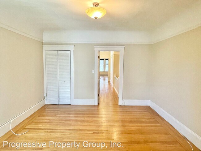 Foto del edificio - 1 br, 1 bath House - 122 Clinton Park