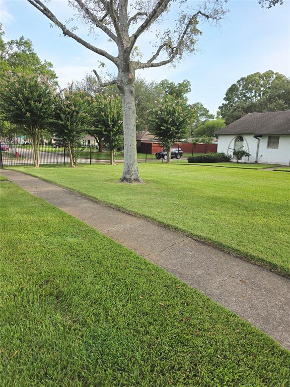 Building Photo - 4004 Laura Leigh Dr