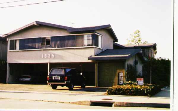 Primary Photo - 1835 W 166th St