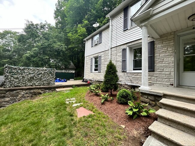 Building Photo - 48 Steinmann Ave