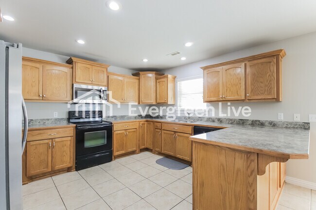 Building Photo - 308 S Ozark St