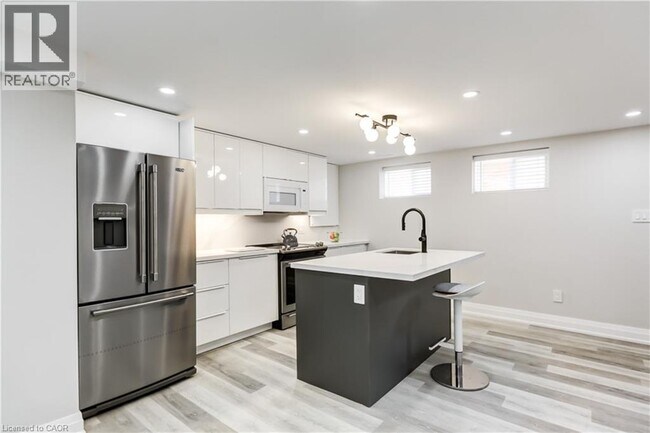 Photo du bâtiment - 22 N Heights Rd