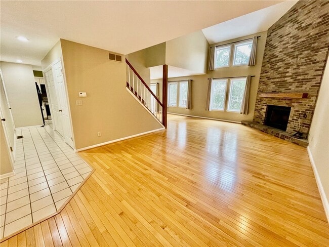 Building Photo - 48 Colonial Cir