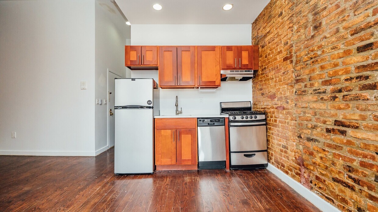 Primary Photo - 609 Nostrand Ave