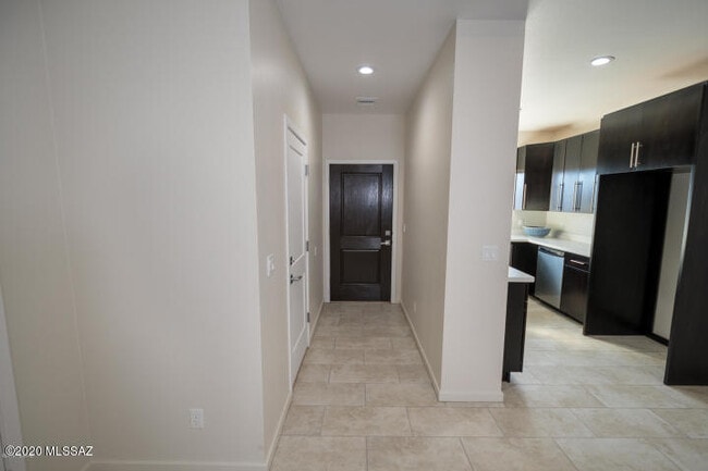 Building Photo - 1779 San Luis Dr