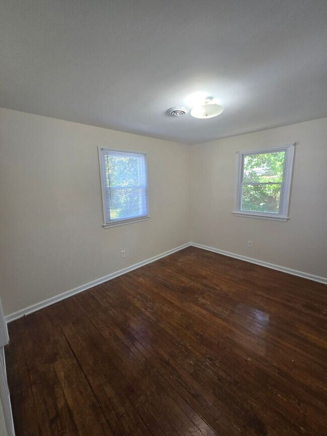 Foto del edificio - DUPLEX IN HOPEWELL