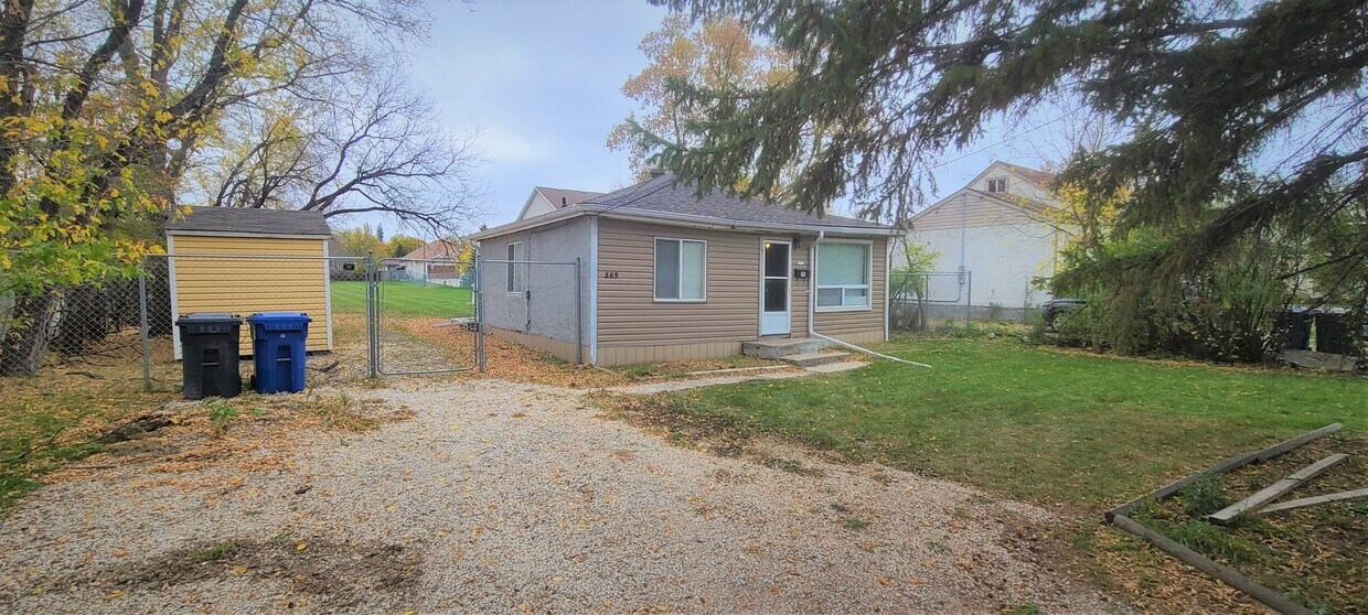 Photo principale - 869 Elmhurst Rd