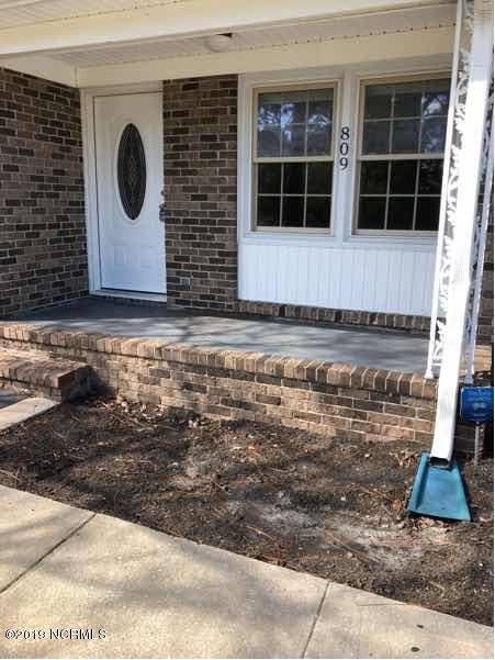 Building Photo - 809 Kings Grant Rd