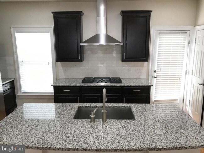 Foto del edificio - 3083 Waterloo Ln