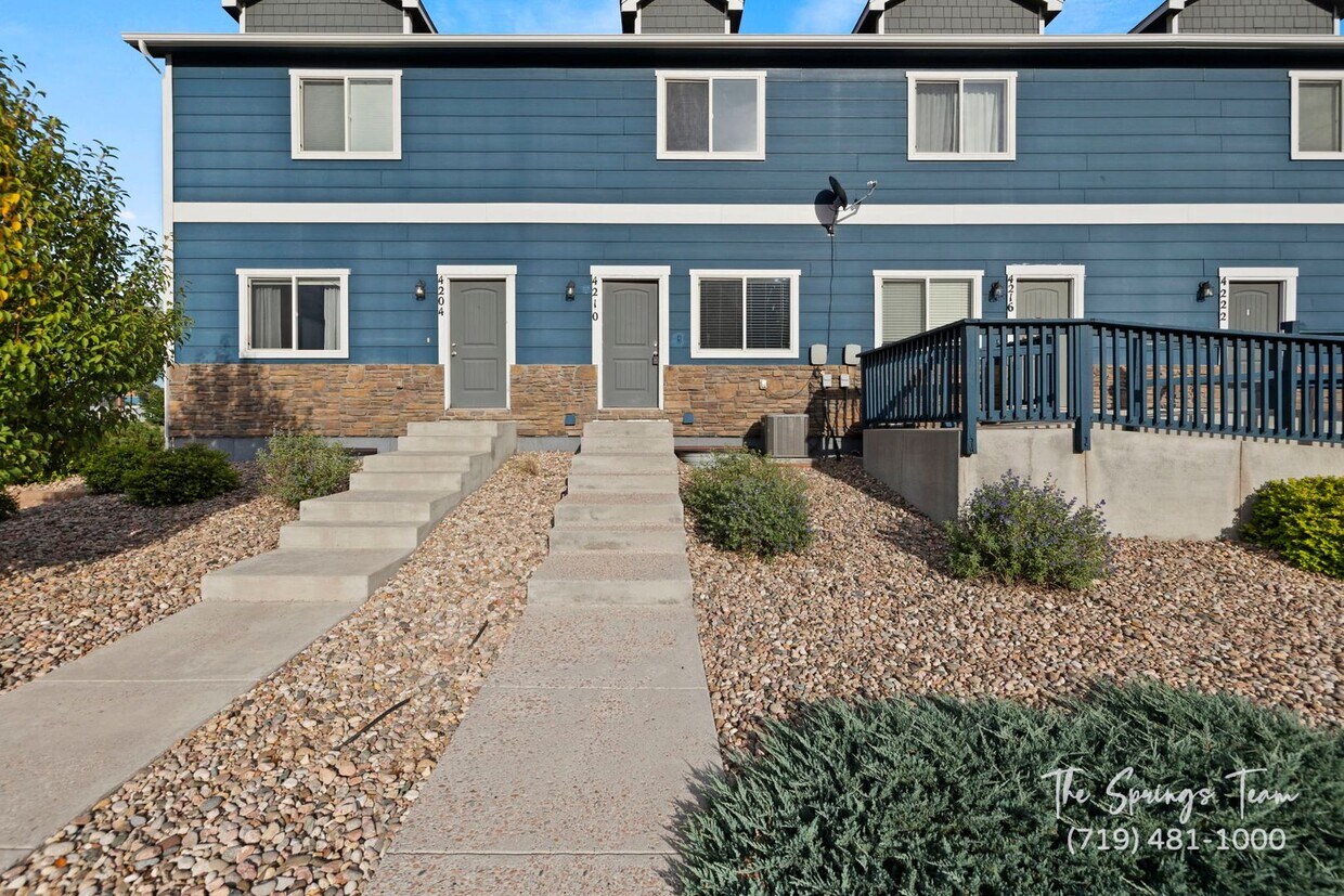 MODERN COMFORT IN LINCOLN COMMONS COMMUNIT... - MODERN COMFORT IN LINCOLN COMMONS COMMUNIT...
