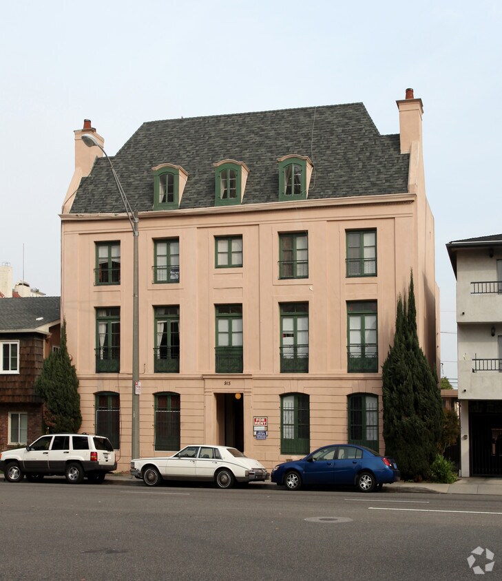 Building Photo - 915 Ocean Blvd