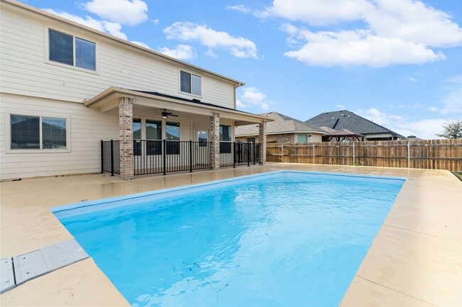 Foto del edificio - 309 Paddock Ln