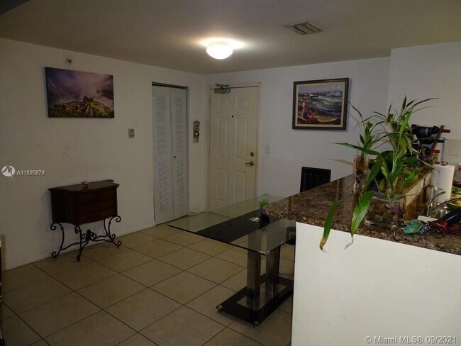 Foto del edificio - 215 SW 42nd Ave