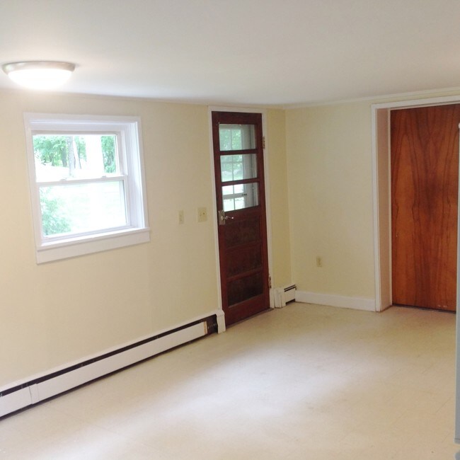 Building Photo - 12 Winterford Ln