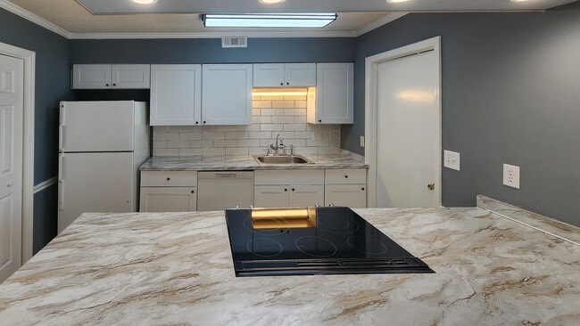 Building Photo - 103 Sandlewood Dr