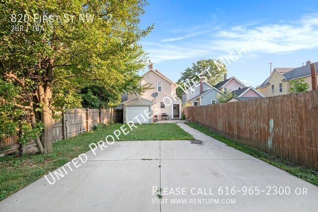 Foto del edificio - 820 First St NW-2