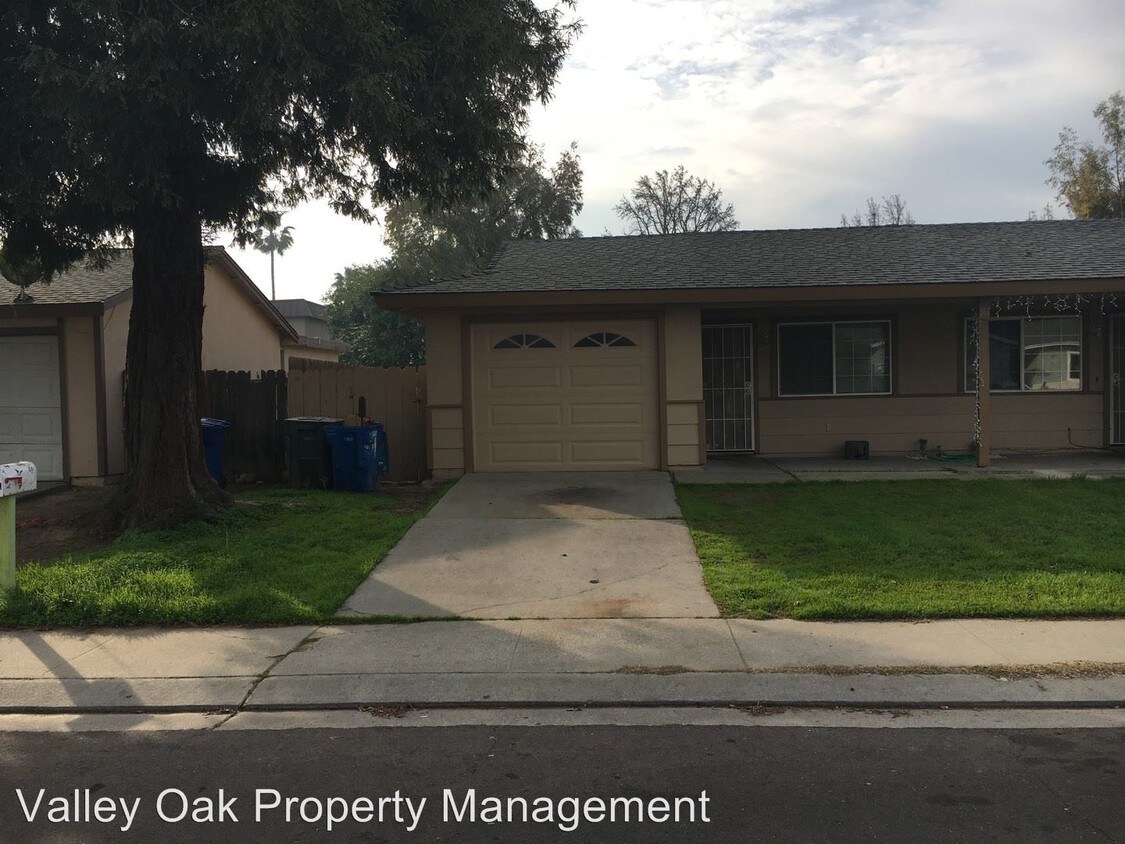 Primary Photo - 2712 Pyramid Ave