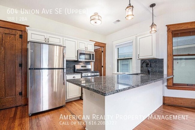 Building Photo - 604 Union Ave SE