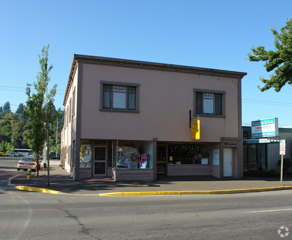 Building Photo - 345-349 Main St