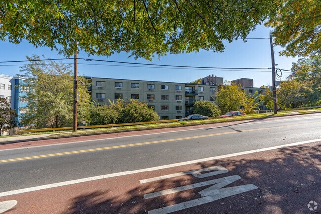 2652 Martin Luther King Jr Ave SE - Parkway House Apartments