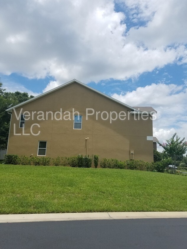 Building Photo - 1220 Peterson Pl