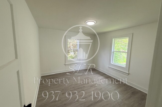 Foto del edificio - 3925 Hoover Ave