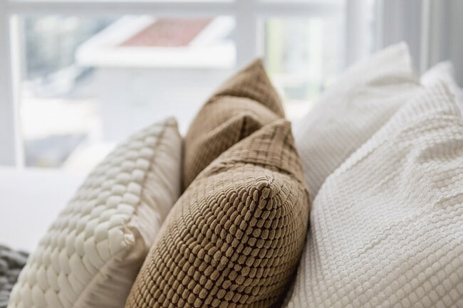 Building Photo - 168 Dan Leckie Way