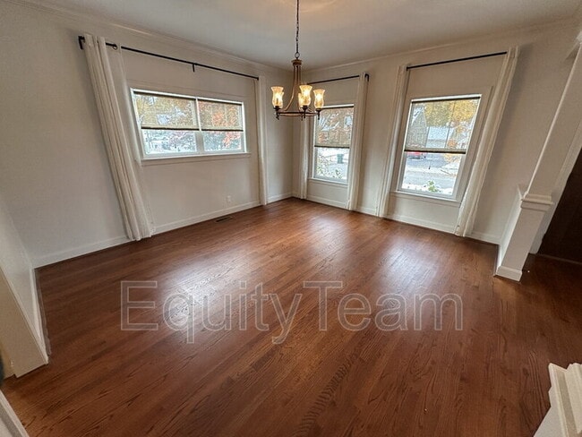 Foto del edificio - 3750 Petoskey Ave