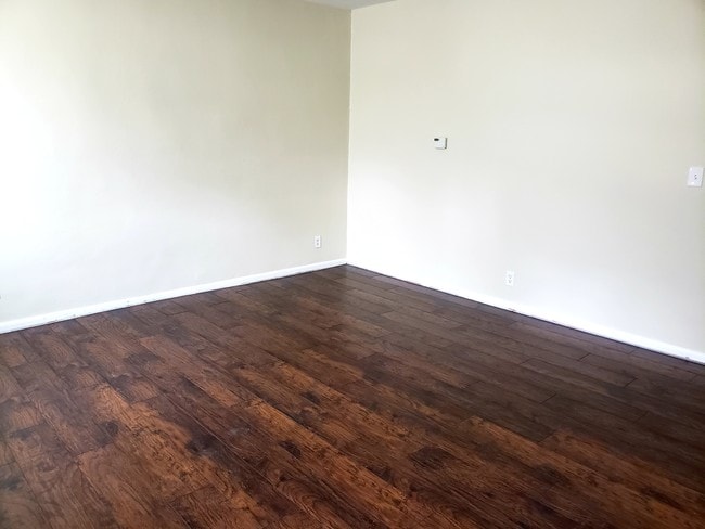 Building Photo - 51 Sterling St