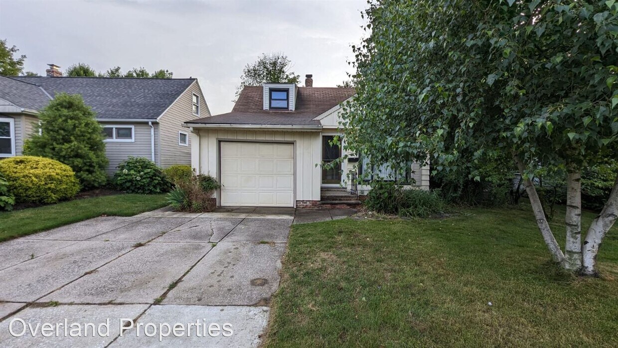 Primary Photo - 3 br, 1 bath House - 2148 Green Ridge Dr