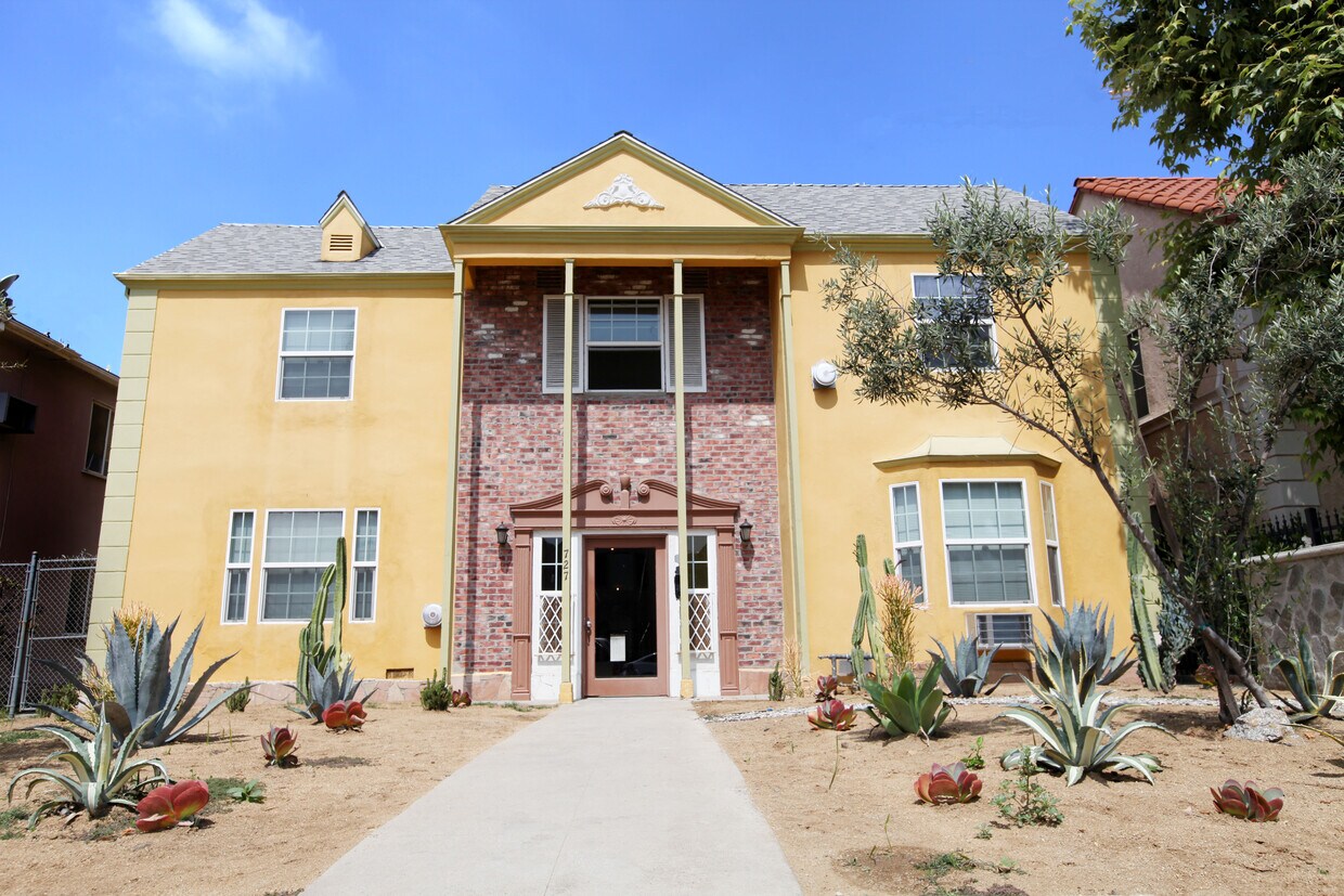 Building Photo - 727 S Mansfield Ave