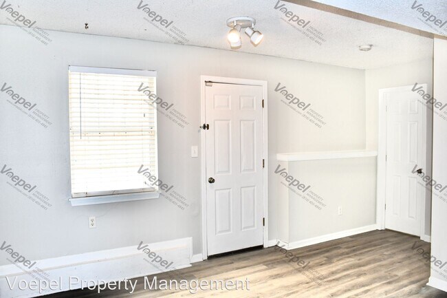Foto del edificio - 3 br, 2 bath House - 7010 N Gower Ave.