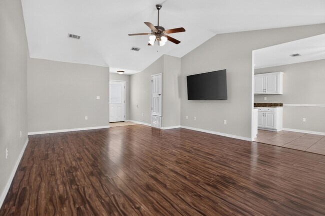 Foto del edificio - 3151 Forrest Ave