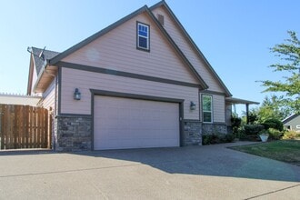 Building Photo - 3091 Kurt Dr NW