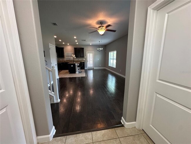 Foto del edificio - 28601 Tranquil Lake Cir