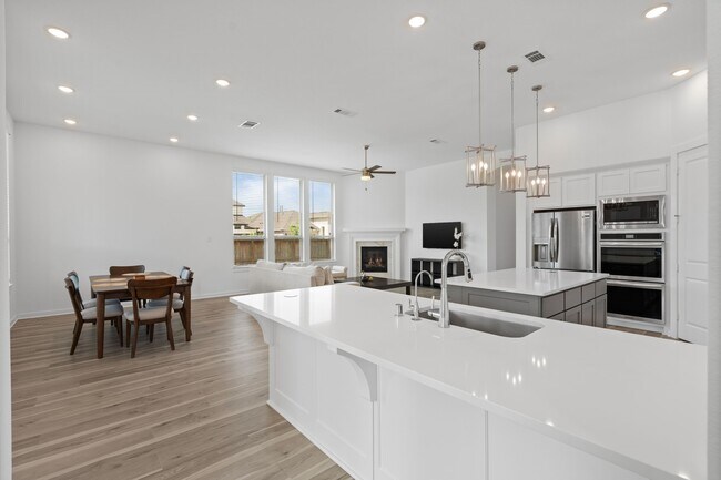 Foto del edificio - 7602 Zinnia Blossom Ln