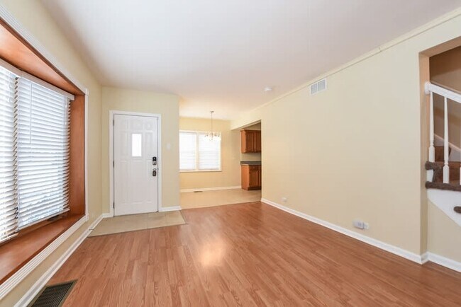 Foto del edificio - 4100 W 99th Pl