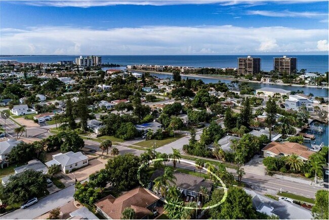 Foto del edificio - 8001 Gulf Blvd